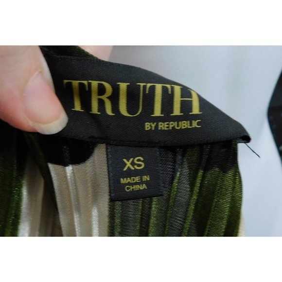 Truth by Republic Camo Tiered Midi Dress - Picture 5 of 7